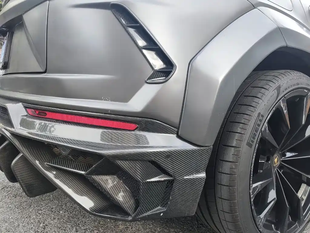 Lamborghini Urus 2021