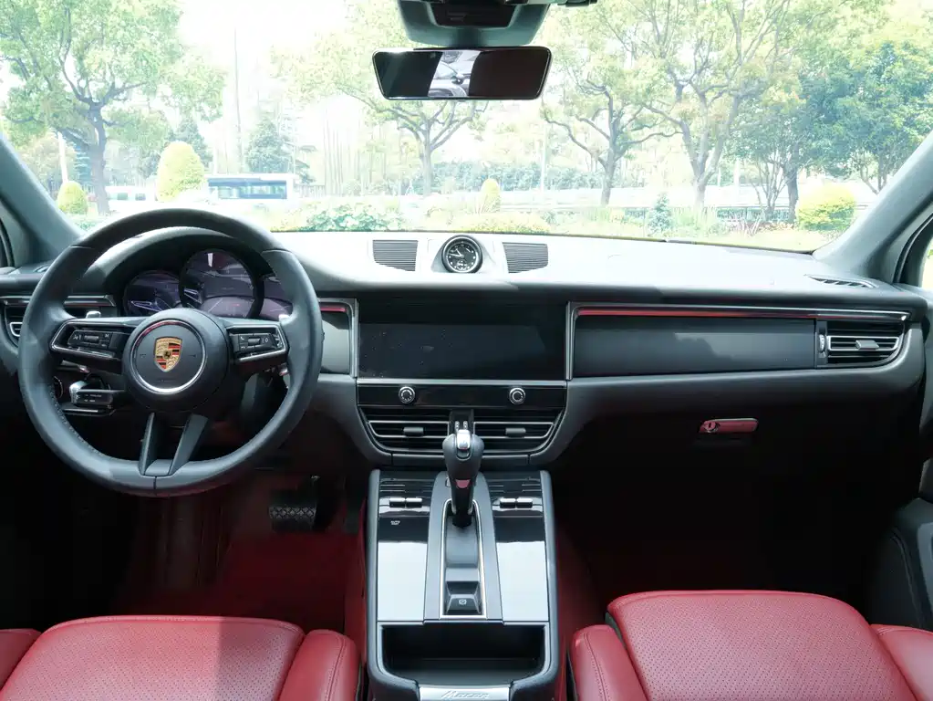 Porsche Macan 2024