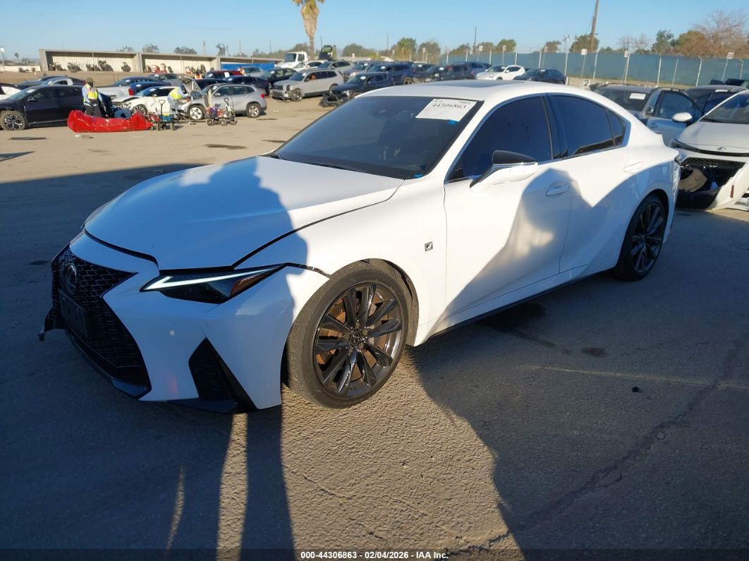 Lexus IS 2024