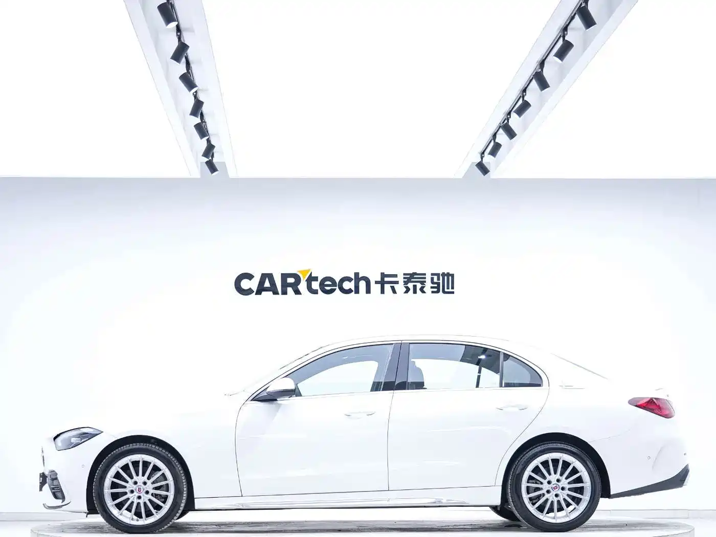 Mercedes-Benz C-Класс 2024