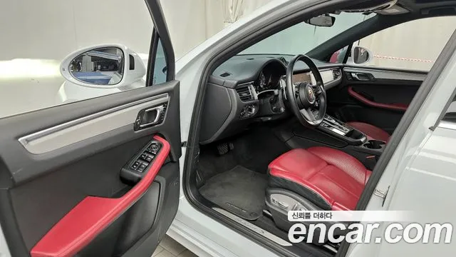 Porsche Macan 2023