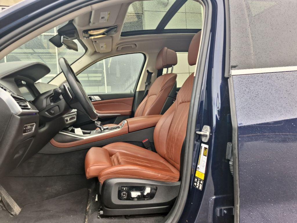 BMW X7 2022