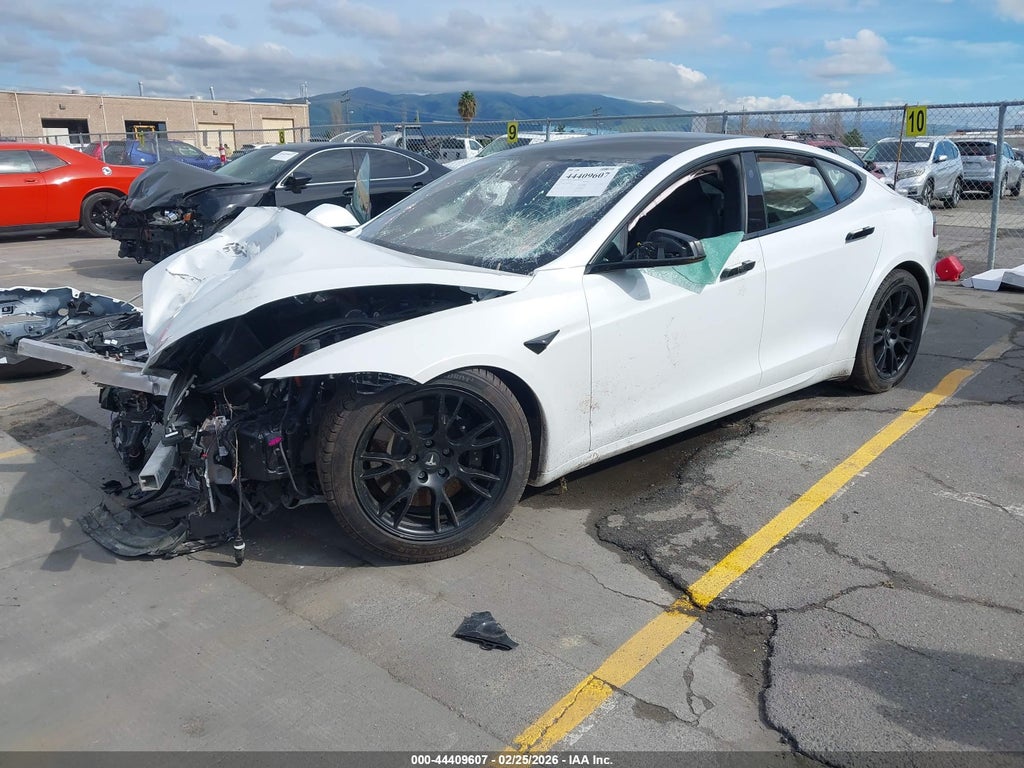 Tesla Model S 2021