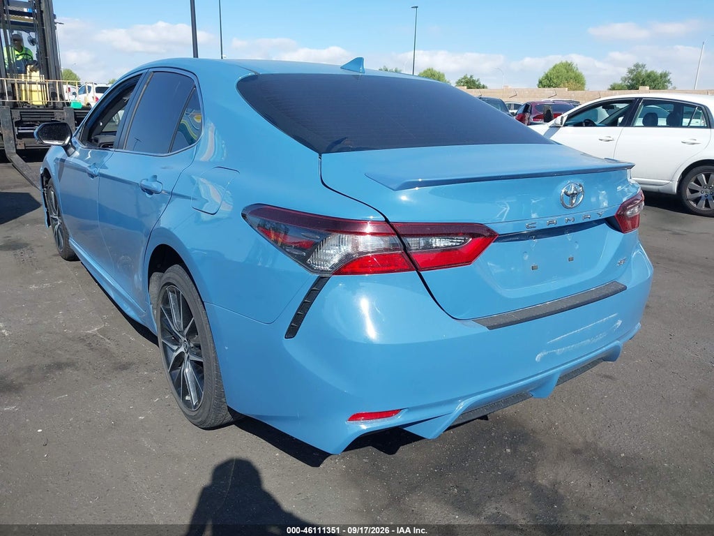 Toyota Camry 2023