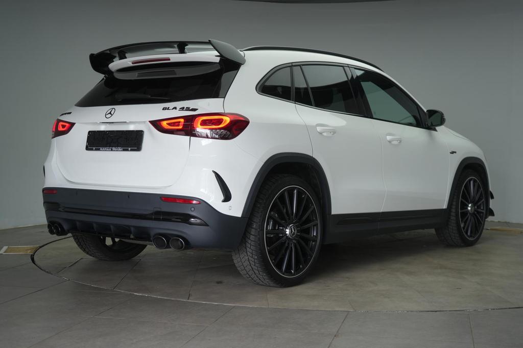 Mercedes-Benz GLA 45 AMG 2021