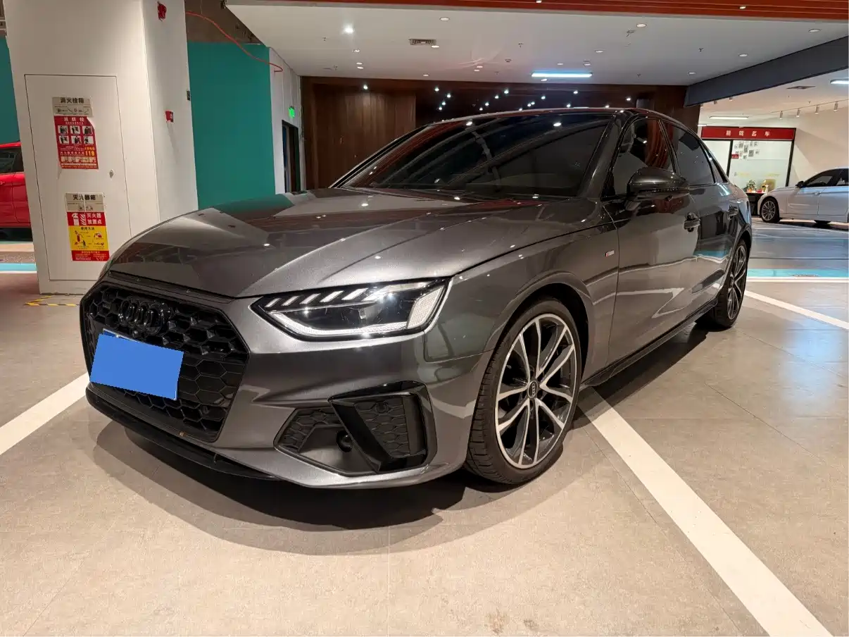 Audi A4 2023
