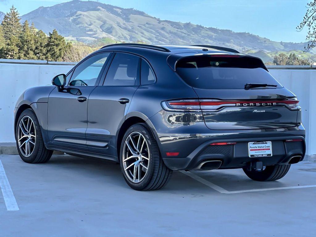 Porsche Macan 2025
