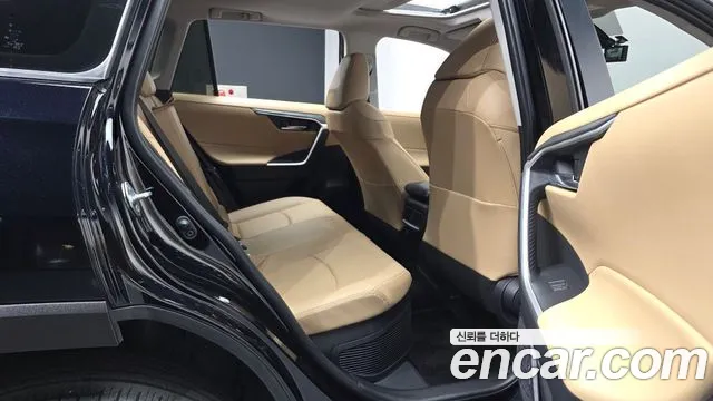 Toyota RAV4 2025