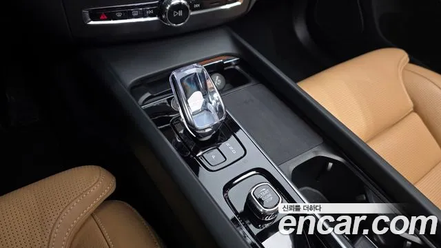 Volvo XC60 2024