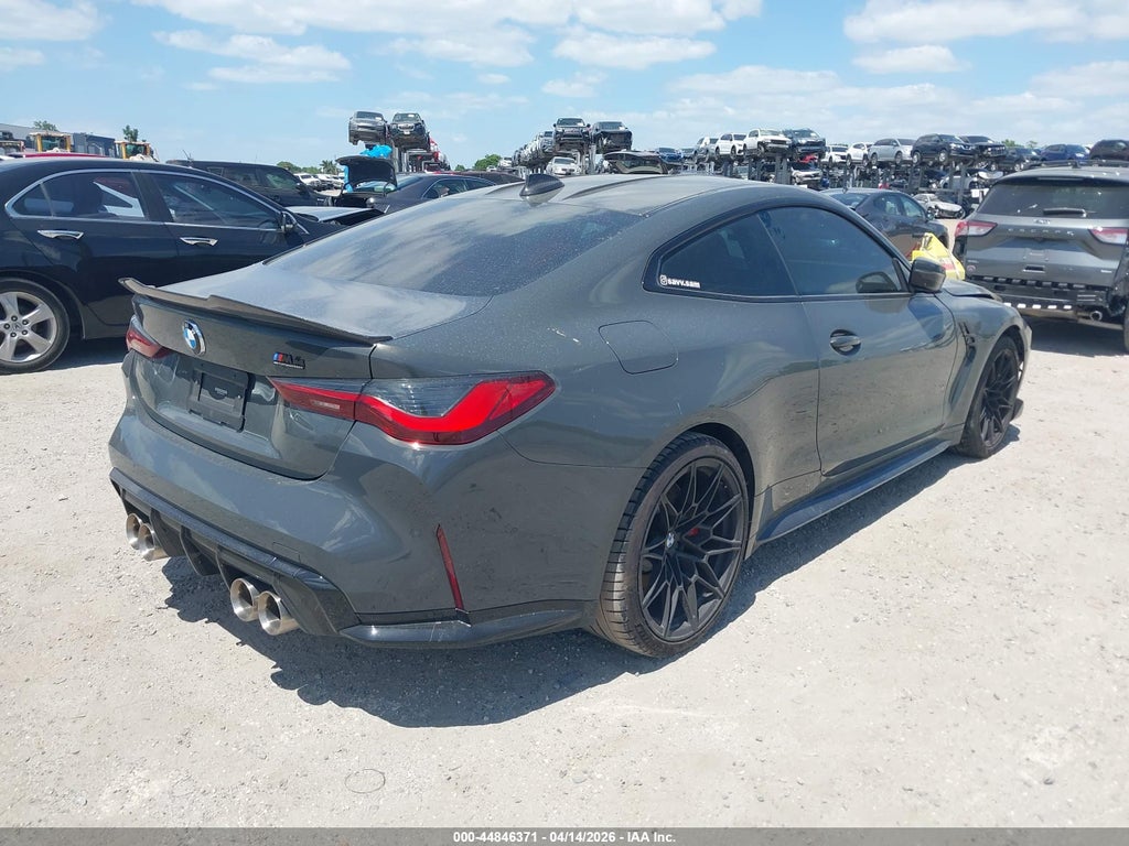 BMW M4 2022