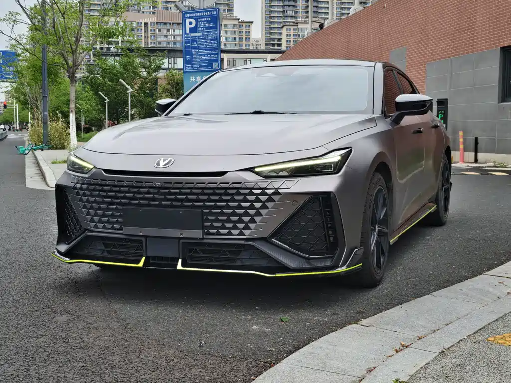 Changan UNI-V 2022