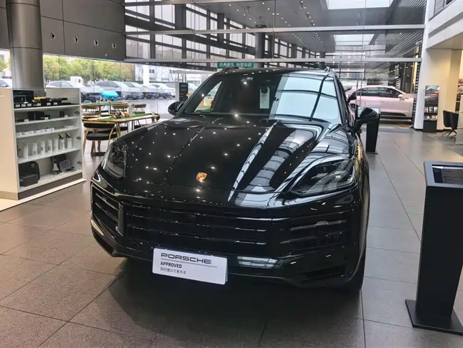 Porsche Cayenne 2025