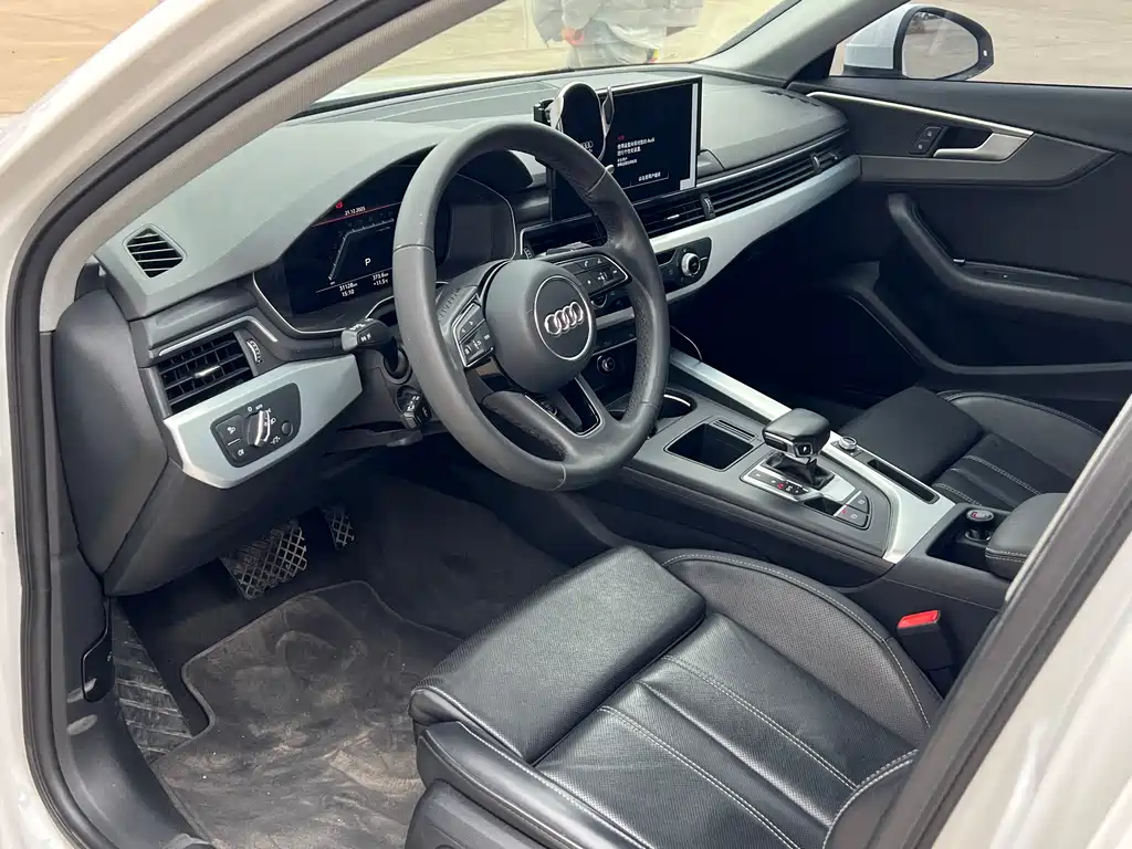 Audi A4 2023