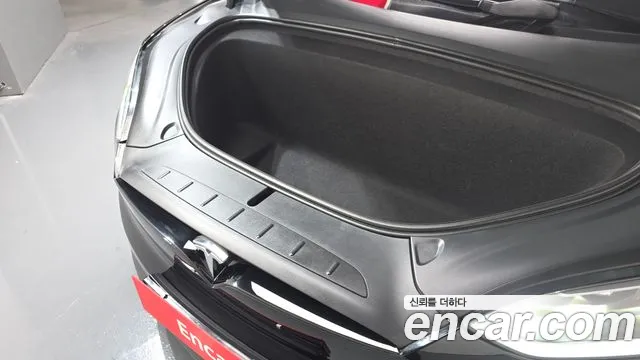 Tesla Model X 2023