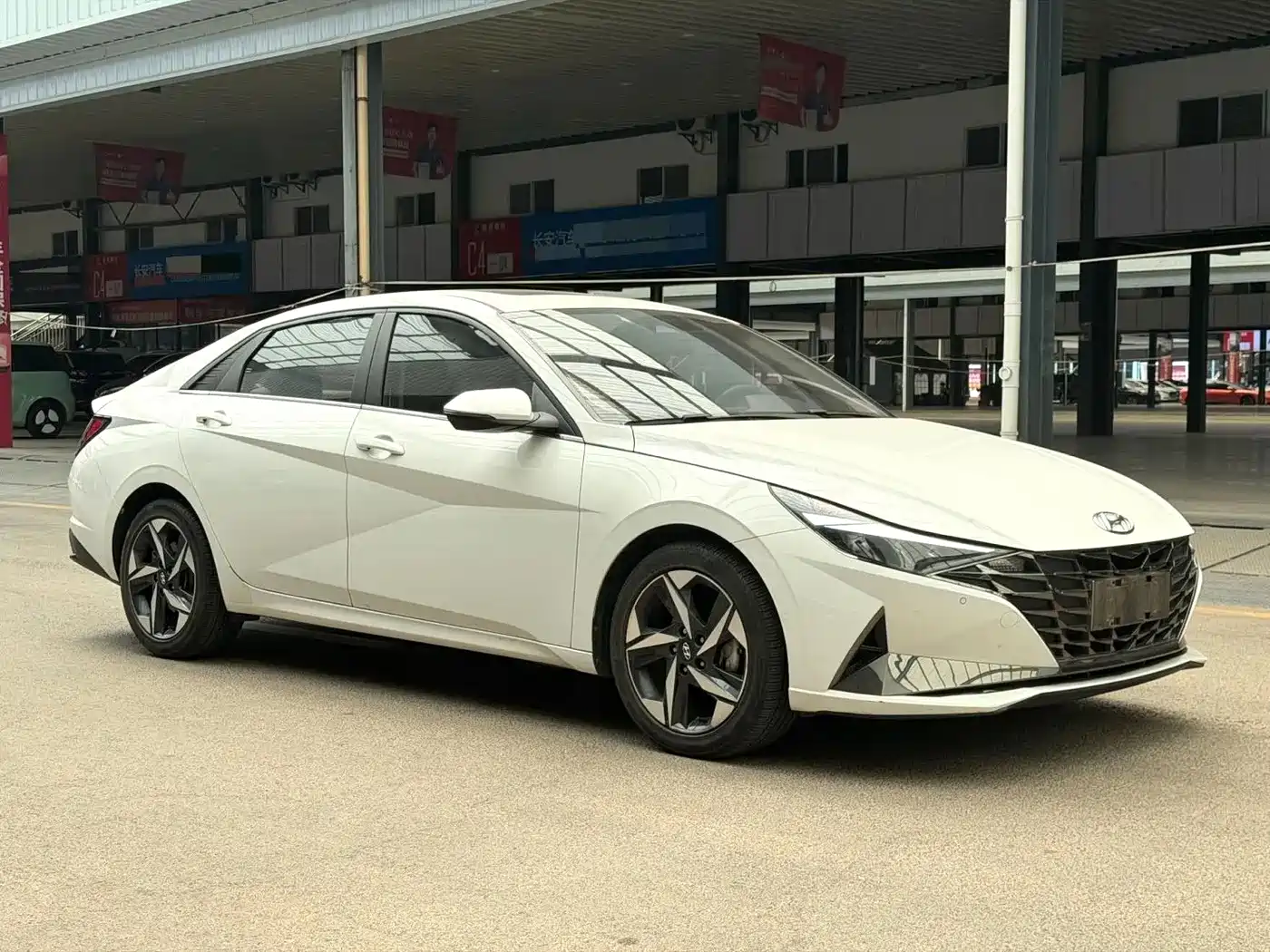 Hyundai Elantra 2022