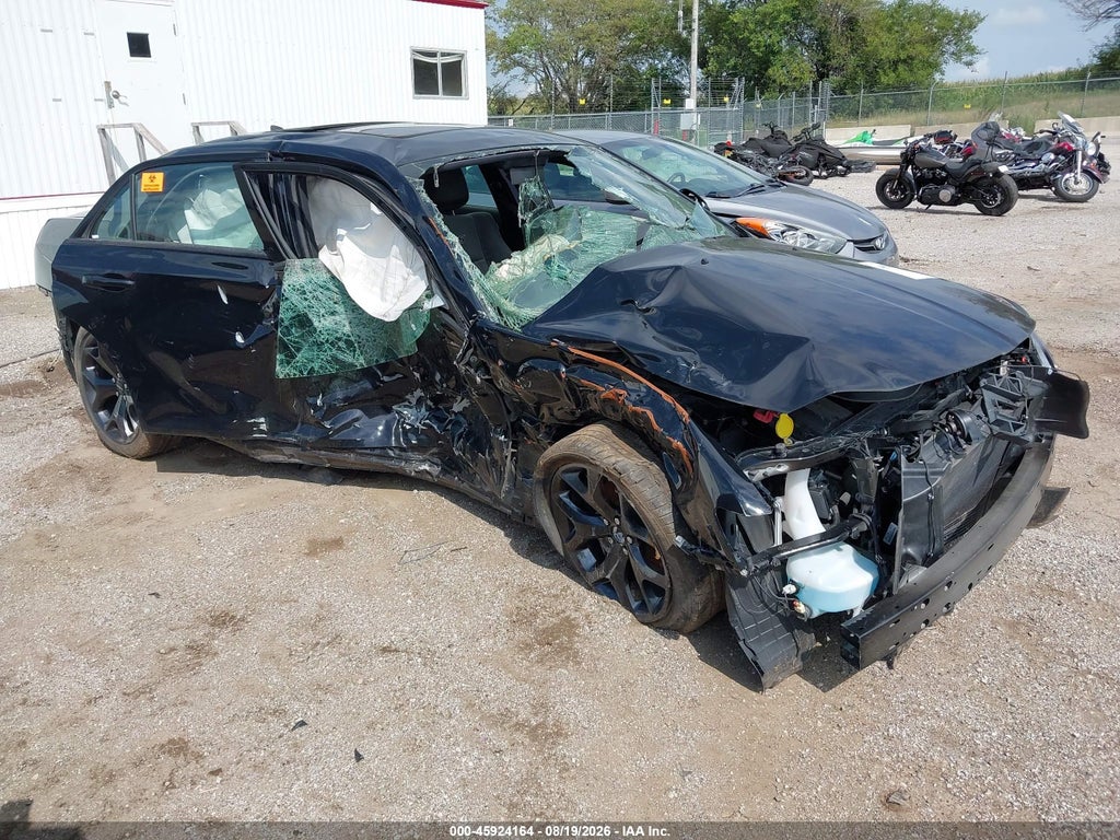 Chrysler 300 2023