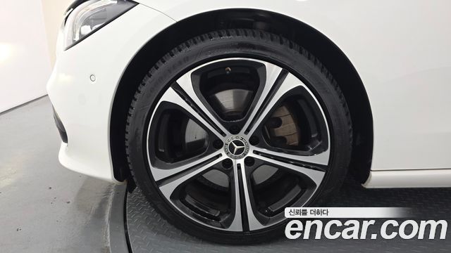 Mercedes-Benz C-Класс 2023