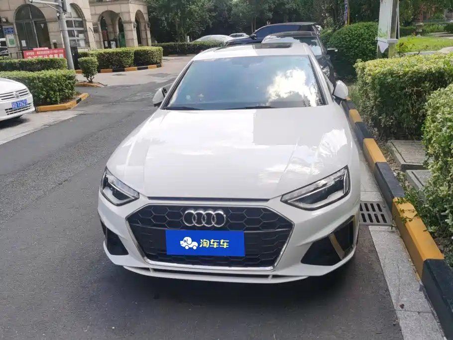Audi A4 2021