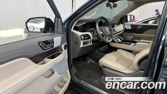 Lincoln Navigator 2022