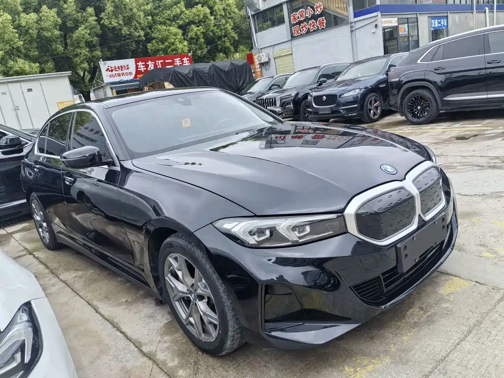 BMW i3 2023