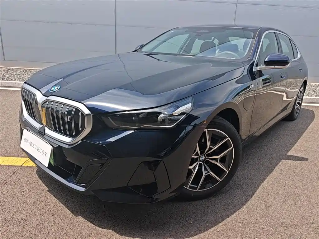 BMW i5 2025