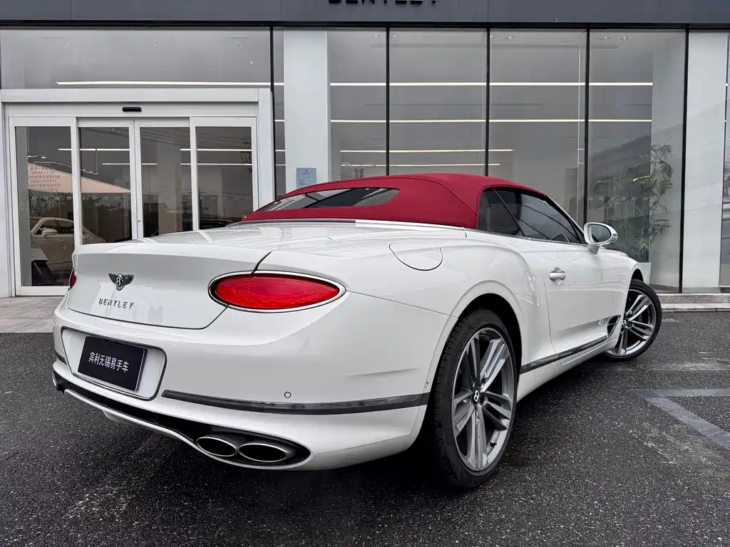 Bentley Continental 2023