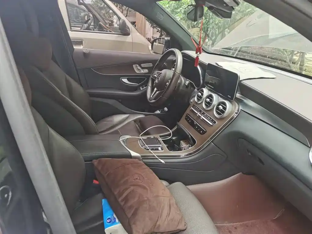 Mercedes-Benz GLC 2023