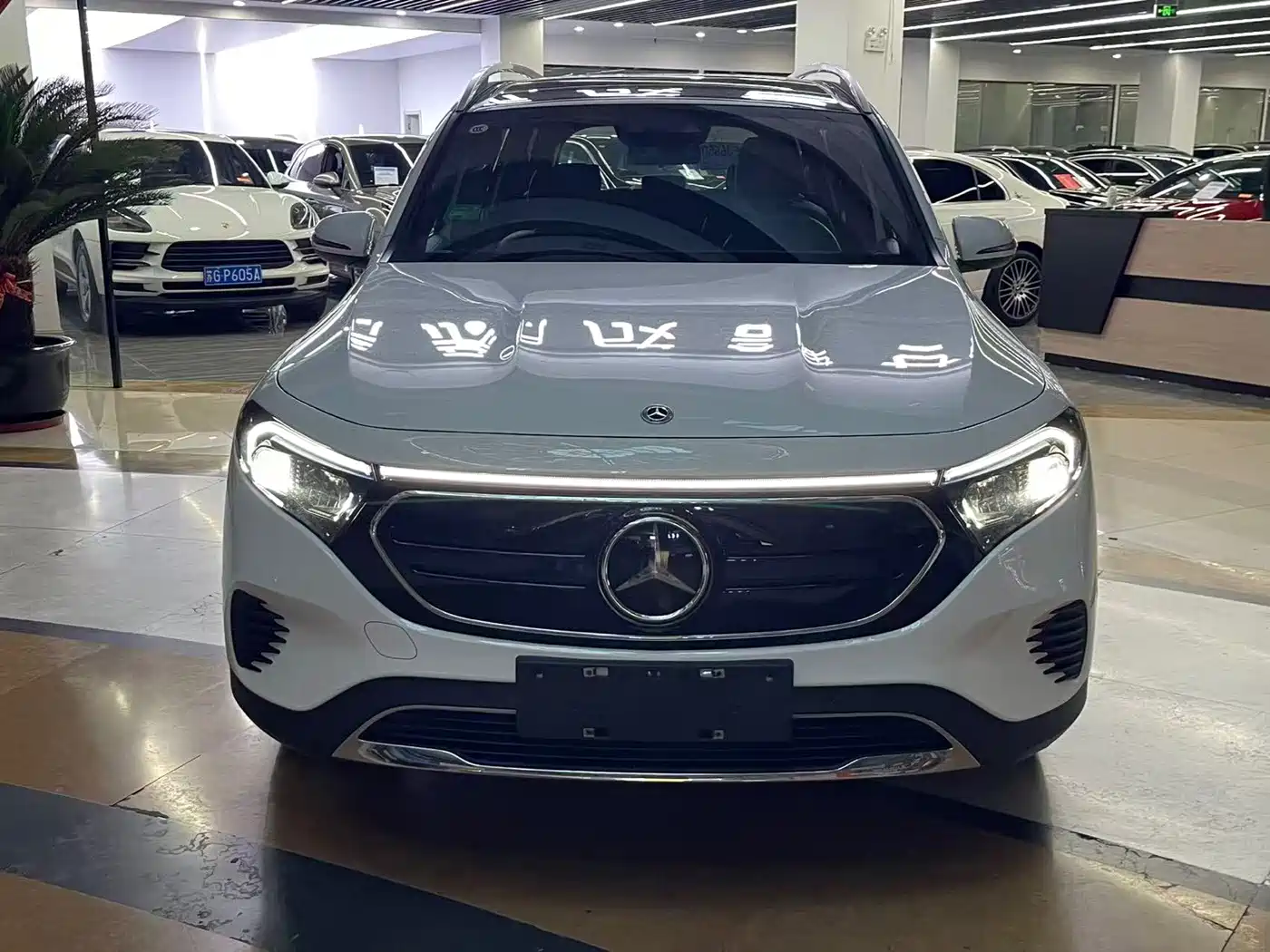 Mercedes-Benz EQB 2024