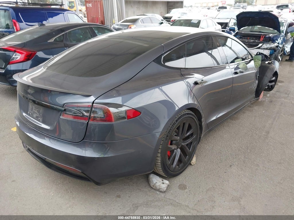 Tesla Model S 2021