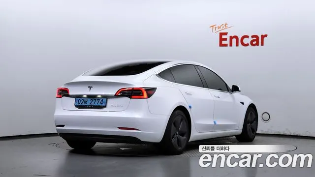 Tesla Model 3 2020