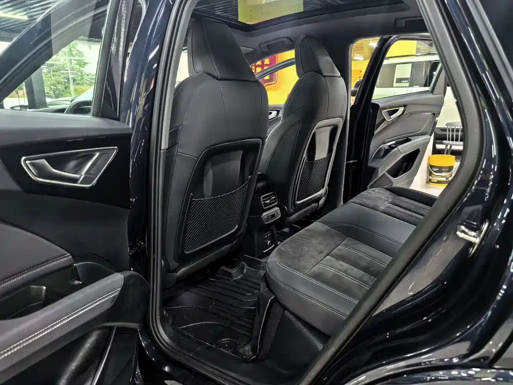 Audi Q4 e-tron 2023