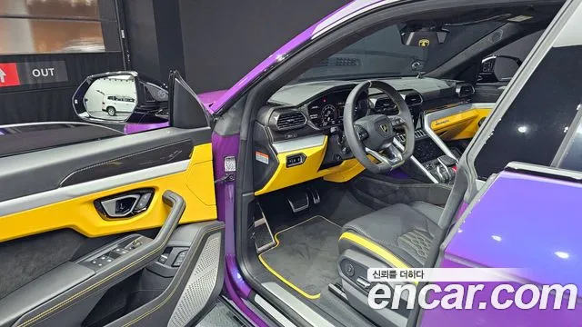 Lamborghini Urus 2024
