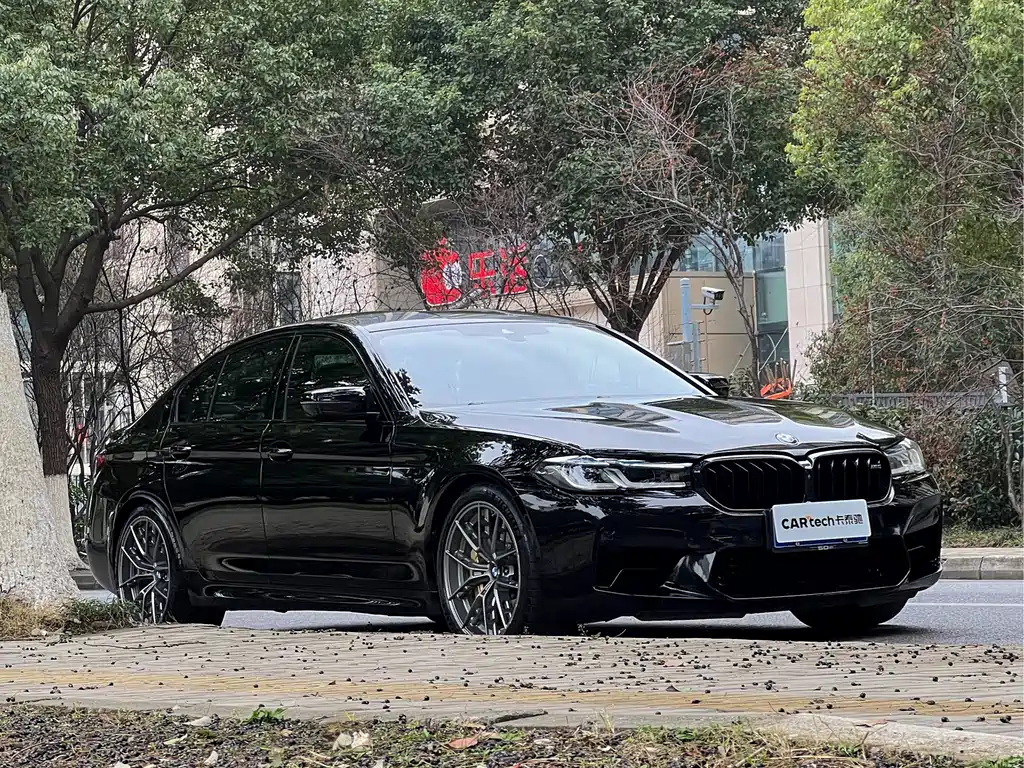 BMW M5 2021