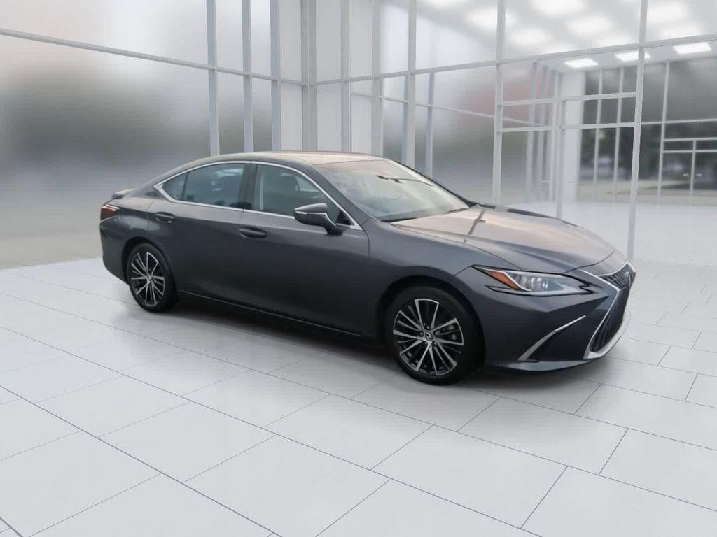 Lexus ES 2024