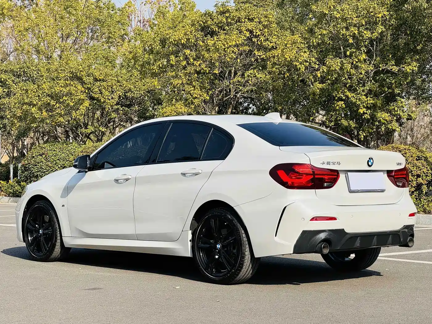 BMW 1 серии 2023