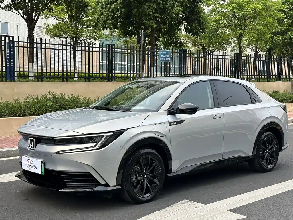 Honda e:NP2 2024