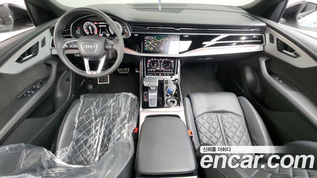 Audi Q8 2021