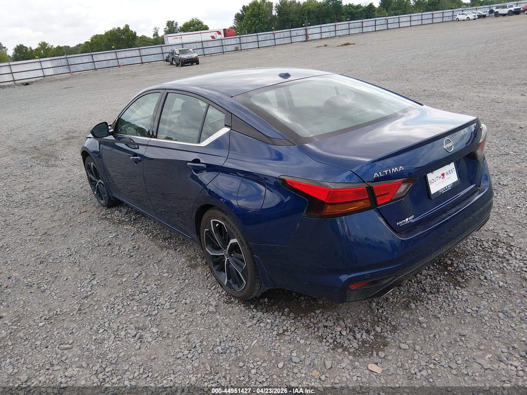 Nissan Altima 2024