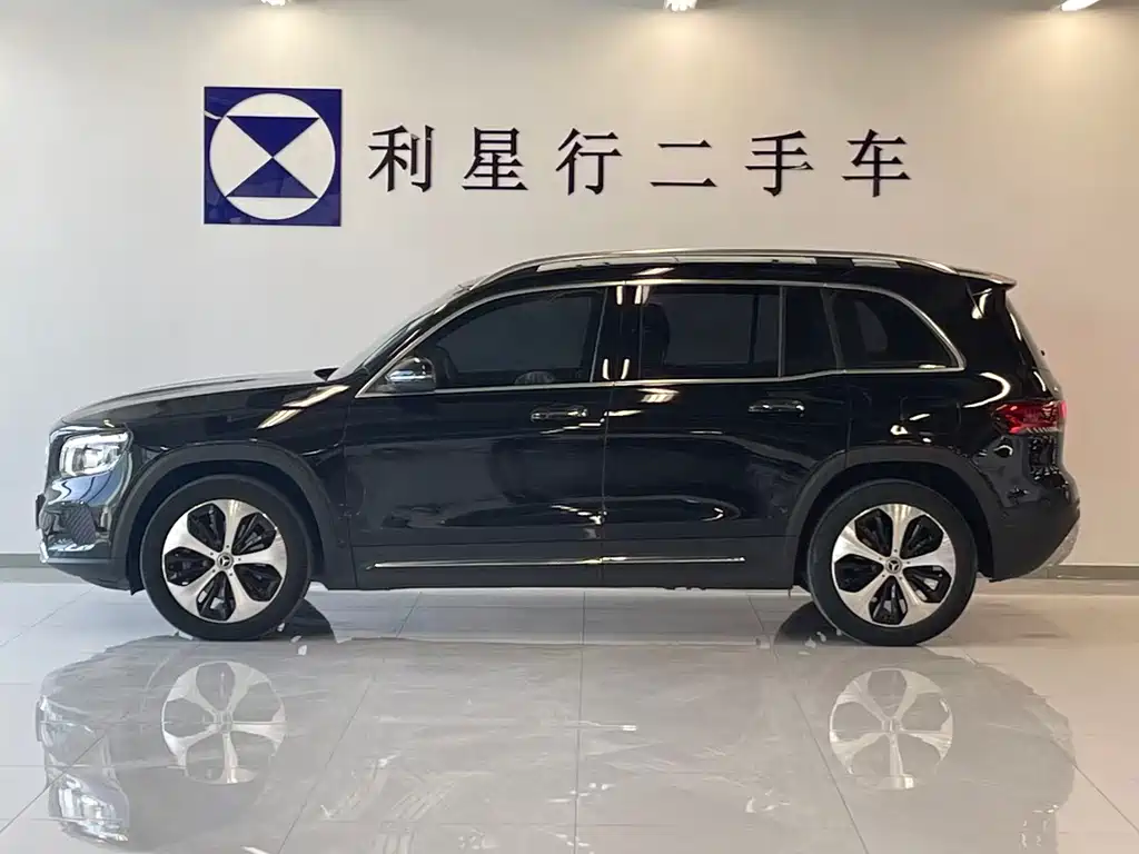 Mercedes-Benz GLB 2023