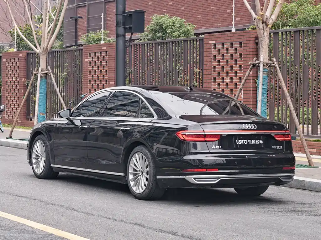 Audi A8 2021