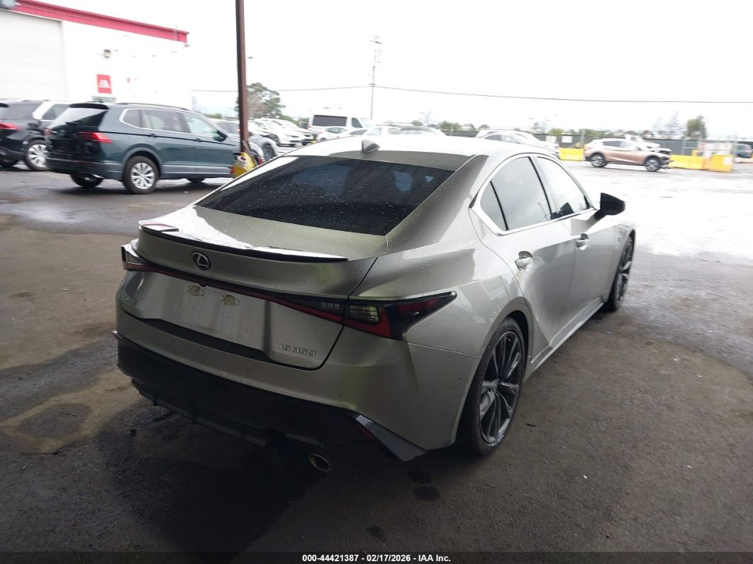 Lexus IS 2021