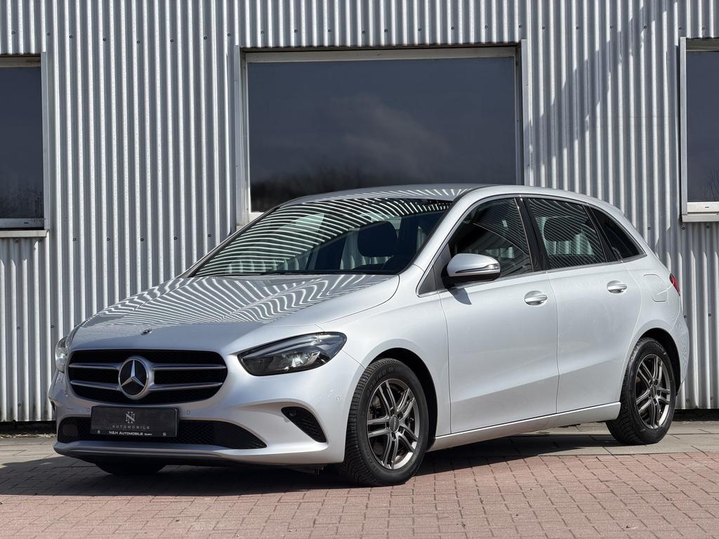 Mercedes-Benz B 200 2022