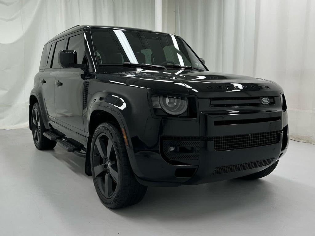 Land Rover Defender 2025