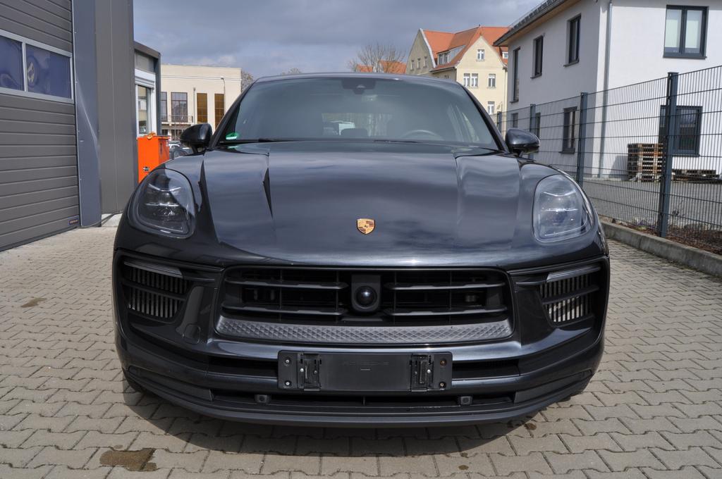 Porsche Macan 2021