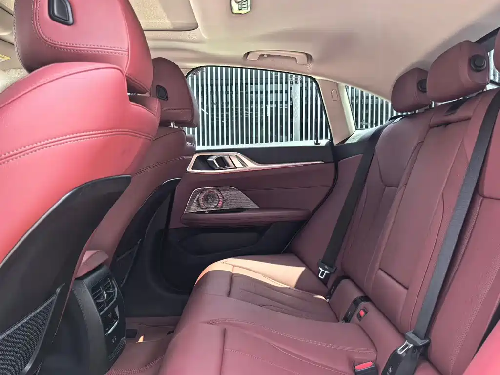 BMW i4 2024