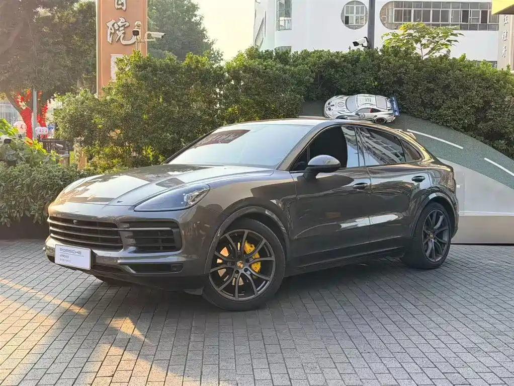 Porsche Cayenne 2021