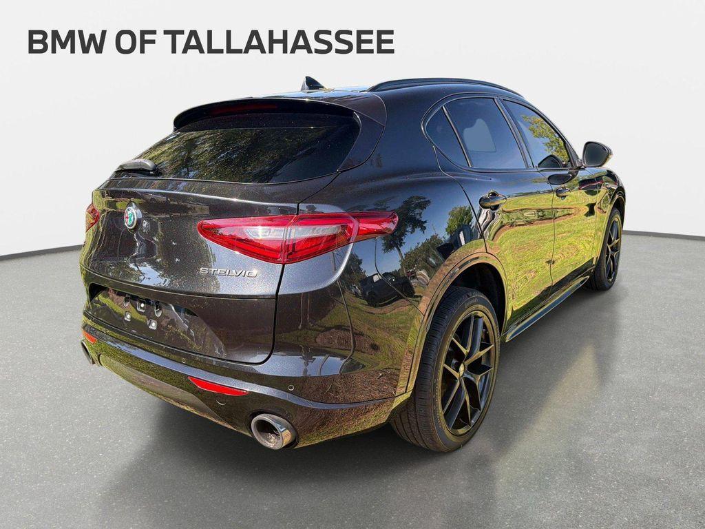 Alfa Romeo Stelvio 2021