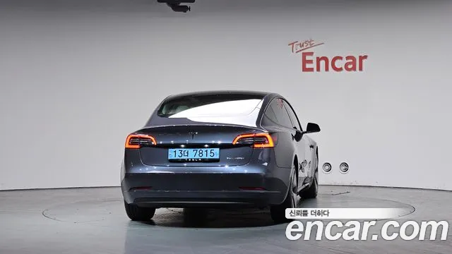Tesla Model 3 2021