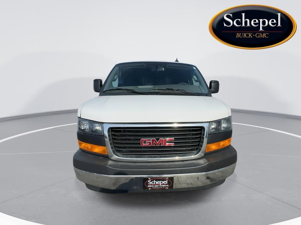 GMC Savana 2024