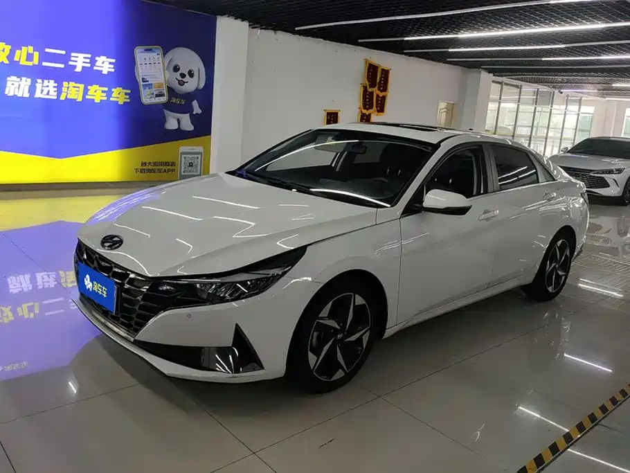 Hyundai Elantra 2023